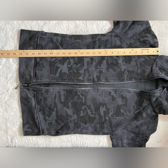 Lululemon Scuba Hoodie *Light
Cotton Fleece Incognito Camo Multi Grey - Picture 4 of 12